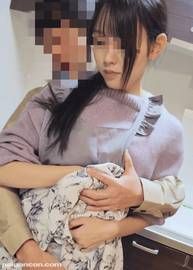 【個人】お嬢様で育った可憐な美人妻の借金回収で、宅配業者を偽って自宅に侵入。旦那の帰りを無視してキッチンで美脚やデカクリ美マンを執拗に弄り、膣中に濃厚精液を大放出。