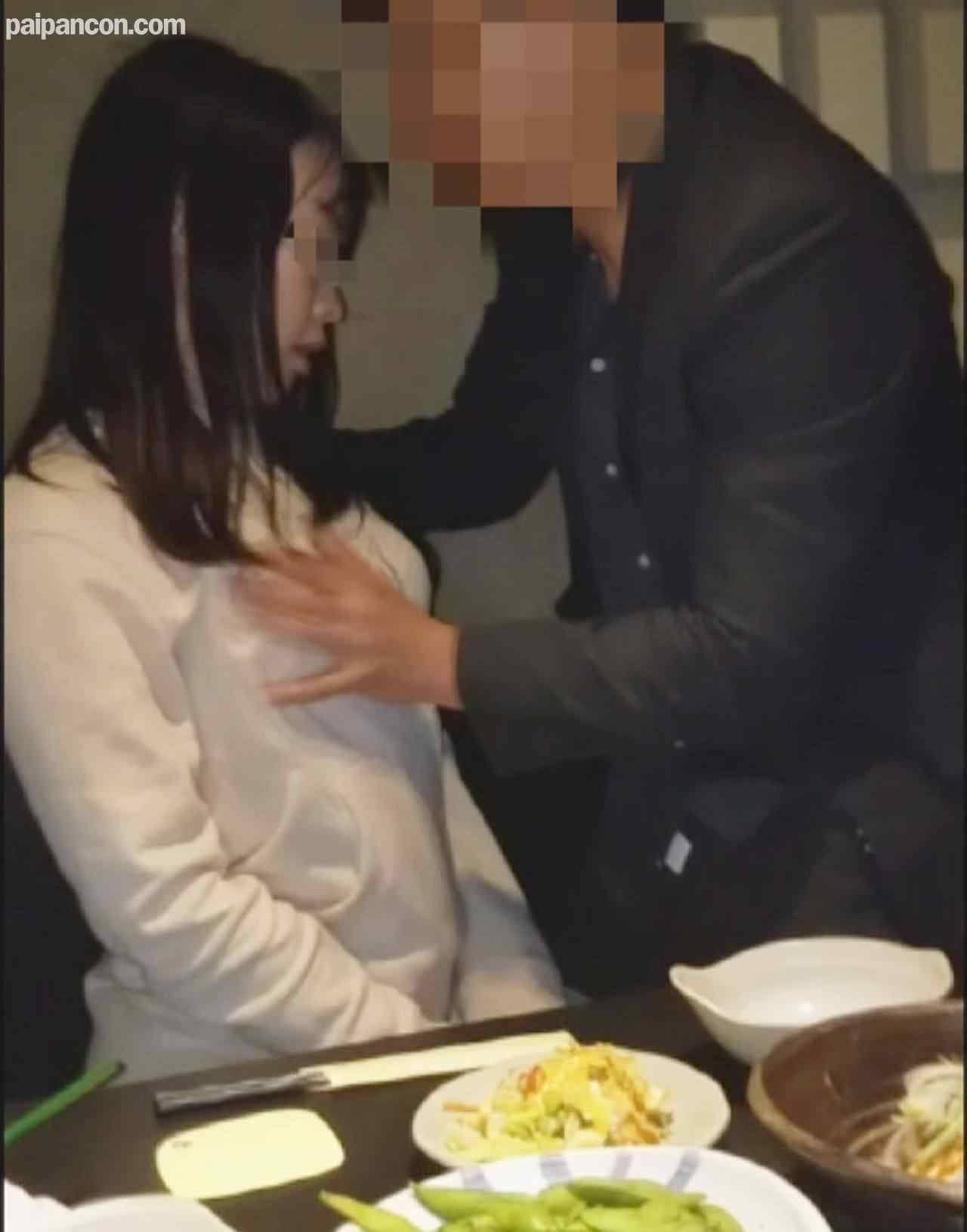 FC2-PPV-1883311 - 【個人】お子さんを預け店内で他人棒を頬ばりホテルで子宮奥に中出し※特典16分