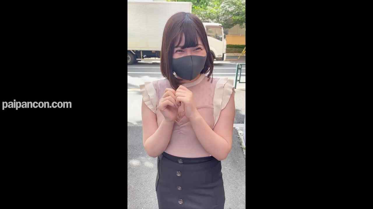 FC2-PPV-1884526 - 2本のおまけ動画あり【無修正】笑顔が素敵なイマドキ娘を自宅に連れ込みSEX！ブラジャーに納まりきらない超絶巨乳を堪能した後に大量中出し！！※顔出しレビュー特典あり