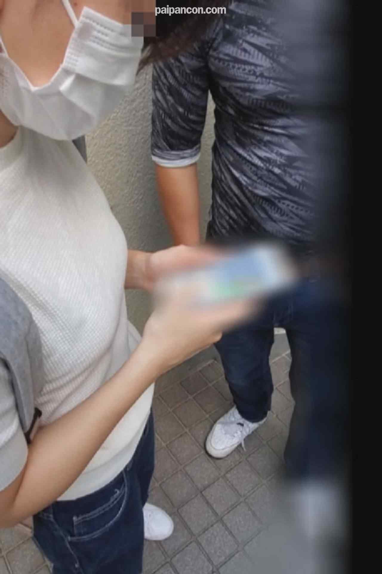 FC2-PPV-2726453 - 騙し訪問４P【個人】親友宅前に連れて行き知らずに玄関開け、３人の男に押入られ即２名の若ママを犯し中出しで同日に孕ませる。 thumbnail_0.jpg