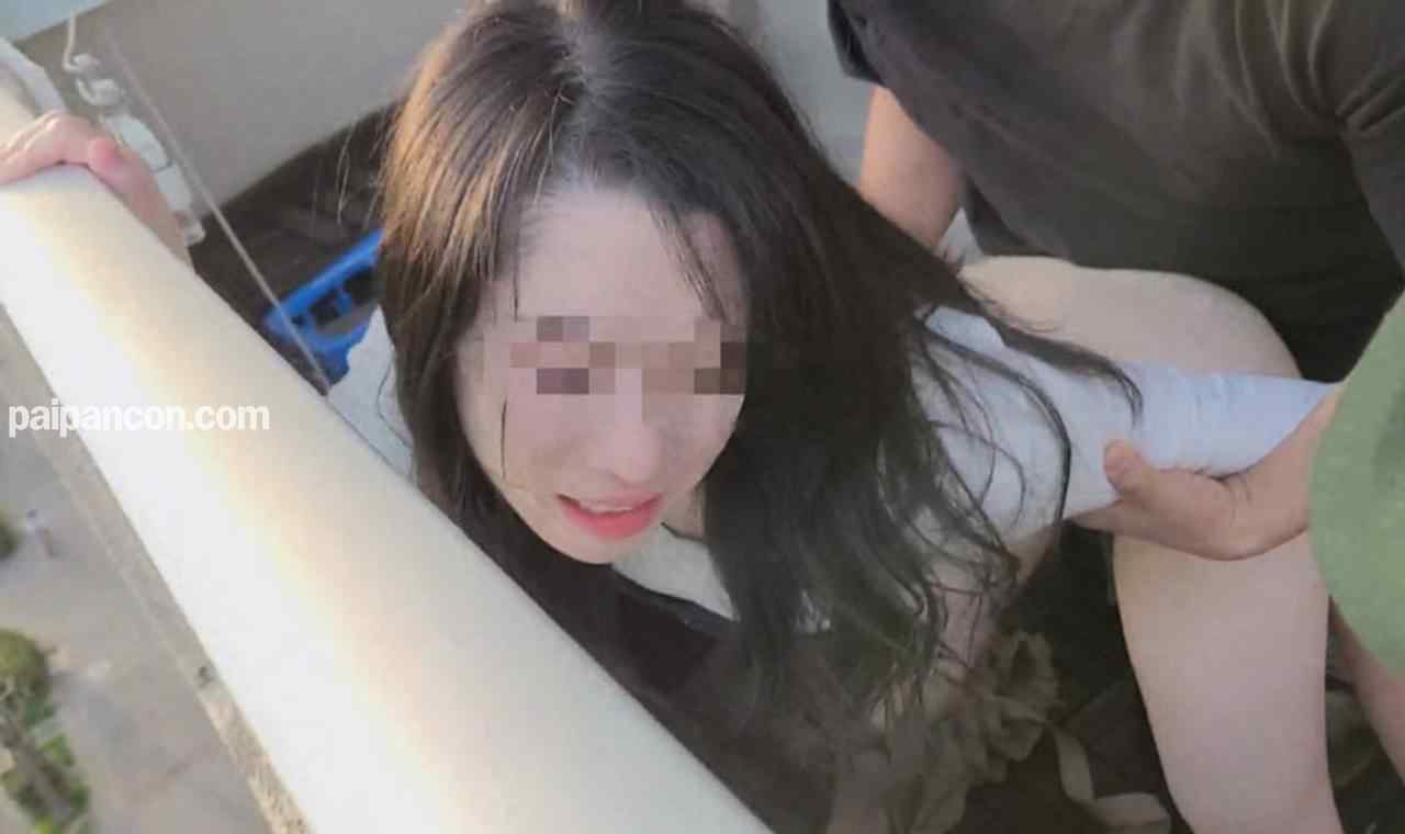 FC2-PPV-3911282 - 【個人】喘ぎ声がマンションの廊下まで響く白肌和美人妻、ベランダで辱め、強制孕ませ。 thumbnail_1.jpg