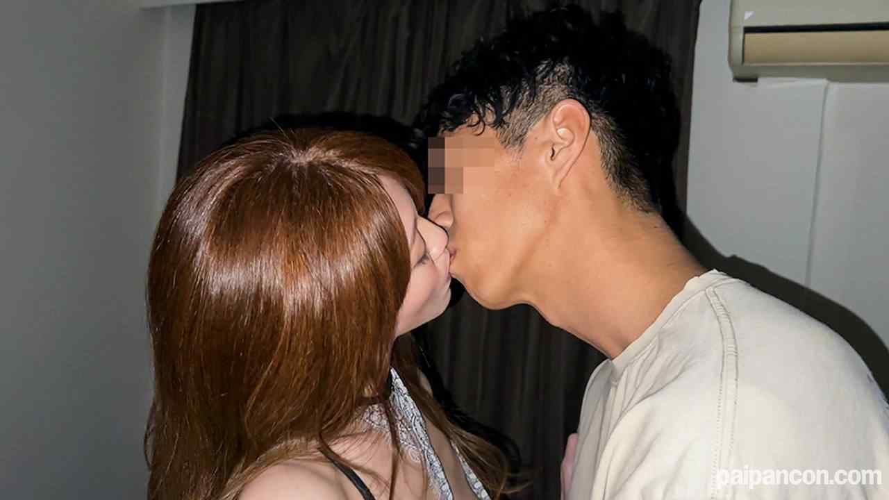 FC2-PPV-4258306 - 【1/28まで激安】【個人撮影】美白美乳スレンダーボディの嫁を他人に抱かせる。変態夫が記録したイキまくる嫁、寝取らせ種付けさせっくす映像【＋３Pおまけつき】 thumbnail_3.jpg