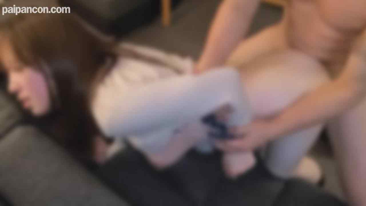 FC2-PPV-4305428 - 【個人】携帯が止まるほど金銭感覚がユルい巨乳奥さん。至急支払いを肩代わりするも、返済手続きで急に態度が悪くなったので懺悔レ.〇.プ。 thumbnail_0.jpg