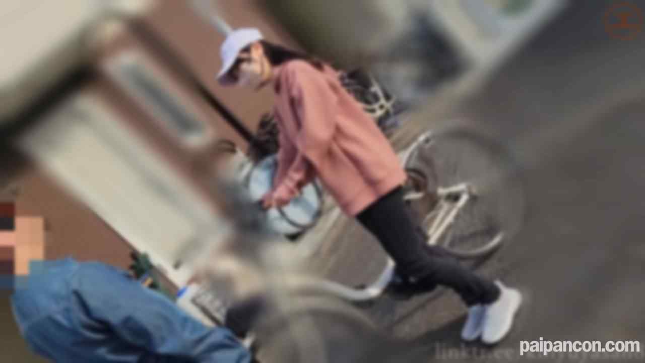 FC2-PPV-4323223 - ※期間限定※【個人】家庭的で溌剌ボディな主婦、自宅リビングで電マでオナニーさせた動画に加えて、損害遅延金が高額なため、マスクも外させてフェラもさせて嫌がるのを無視して大量中出し（サンプル動画長め） thumbnail_0.jpg