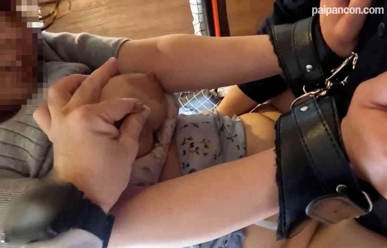 FC2-PPV-4499417 - 【個人】クズ旦那に売られ、、ぼ乳を垂らしながらも障 害の子 供の前で体で返済中 thumbnail_5.jpg