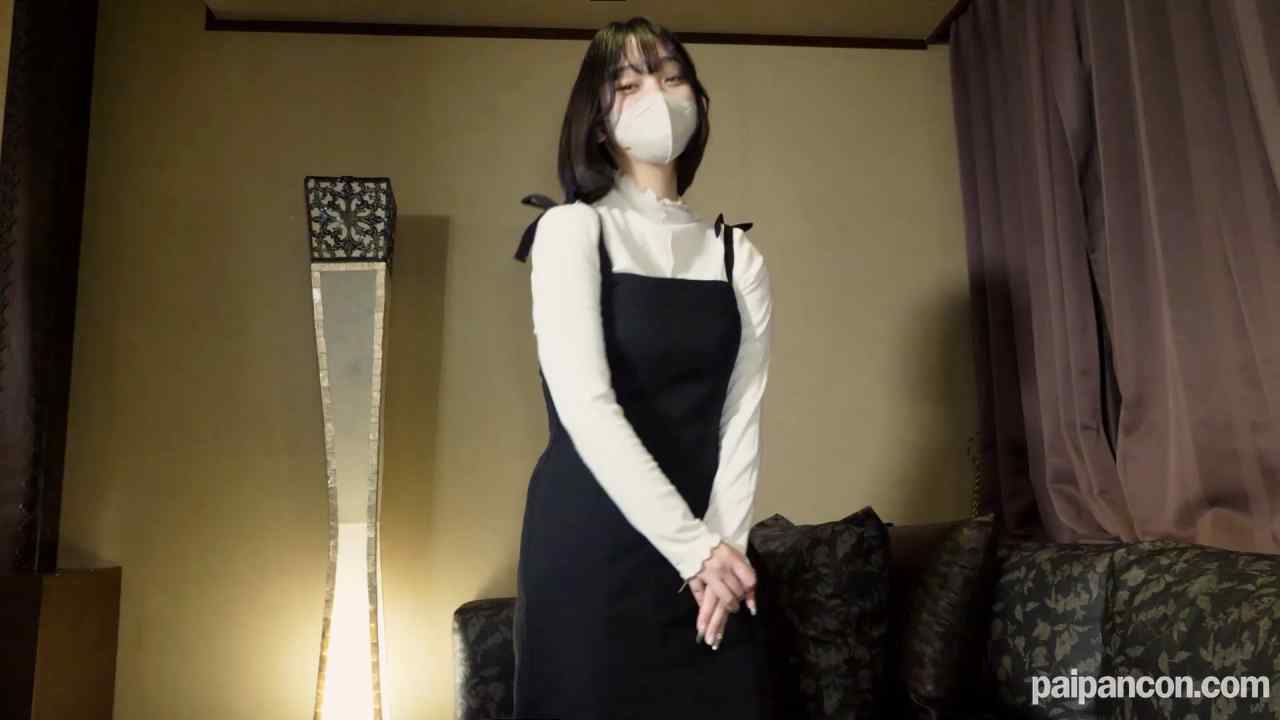 FC2-PPV-4499890 - 22日まで990pt!!!　※初撮り　美乳スタバ店員学生　「撮影は嫌ですが...」乗り気じゃない彼女を条件込みで撮影成功。学生は本当に金欠ですね。