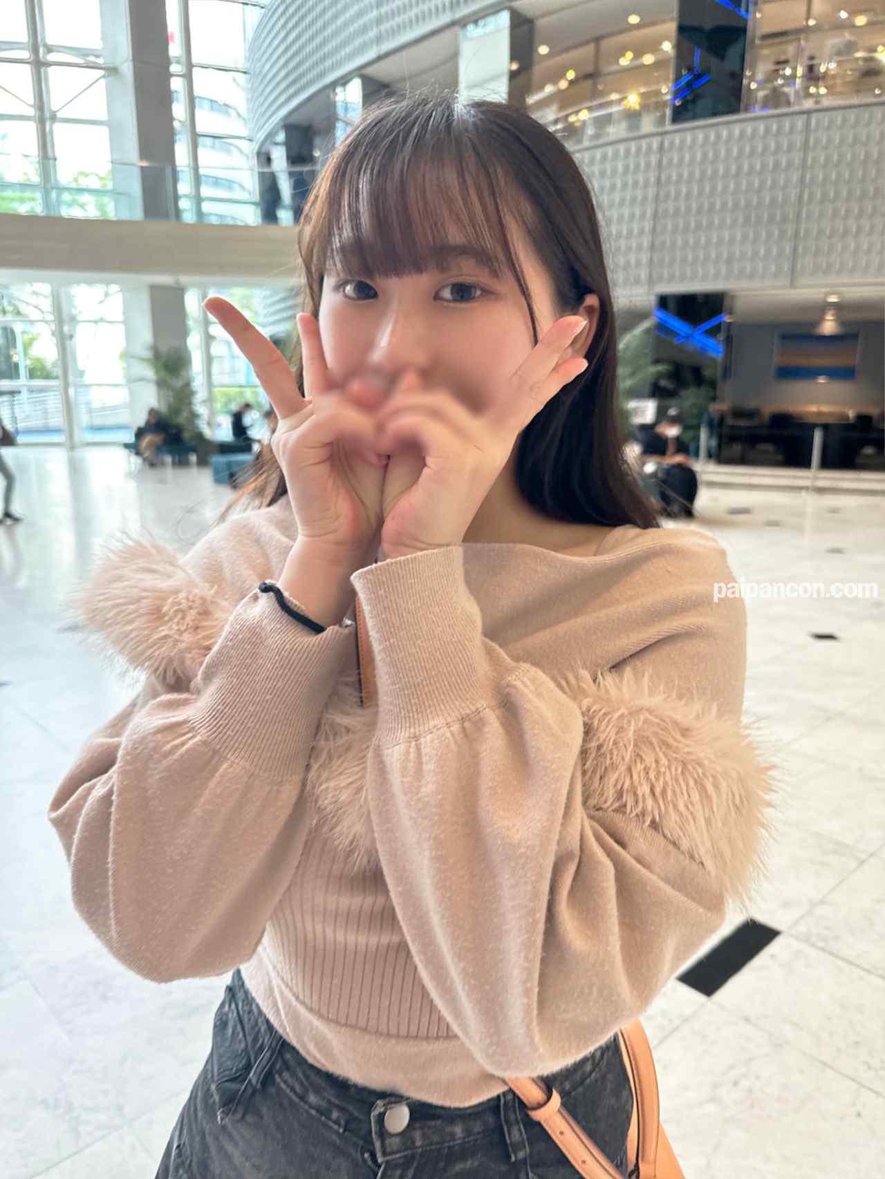 FC2-PPV-4568526 - 27日まで1290pt!!　初撮り※美巨乳下の毛あり19歳学生　超かわ スタイル抜群なのに撮影理由は「お金がないです」世も末だと思いながら、しっかり中出しコ作り thumbnail_2.jpg