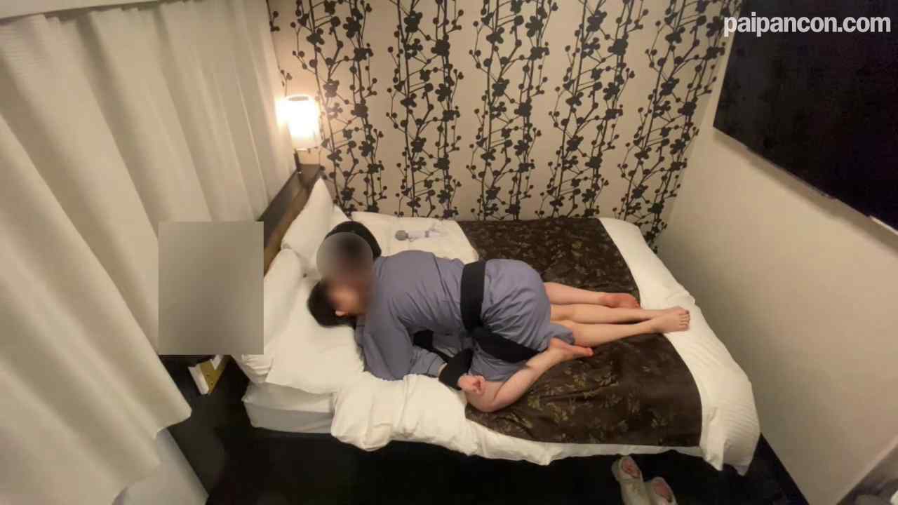 FC2-PPV-4577237 - 18歳長〇ねる似の彼氏持ち美人の初体験。はじめてのおち〇ぽにドキドキ！おじさんに開発されちゃう【２/４話】【個人撮影】No.81 thumbnail_1.jpg