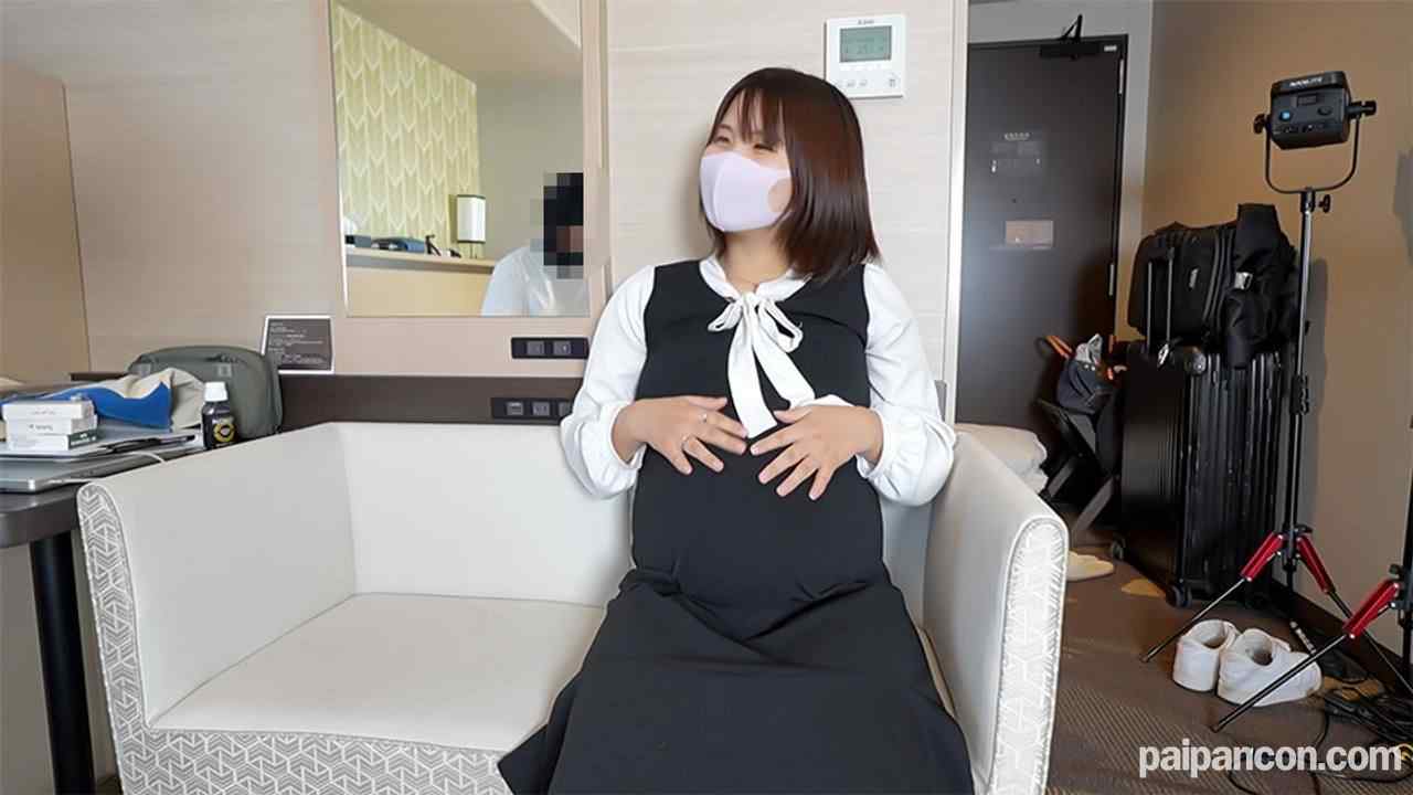 FC2-PPV-4584127 - 撮影の３日後に無事に出産！、臨月の妊婦を**プレイ、首○め、ビ○タ、アナル舐め、猿ぐつわ、NTR、愛する旦那が働いている間に産まれてくる赤ちゃんにジジイの精子をかけられる thumbnail_5.jpg