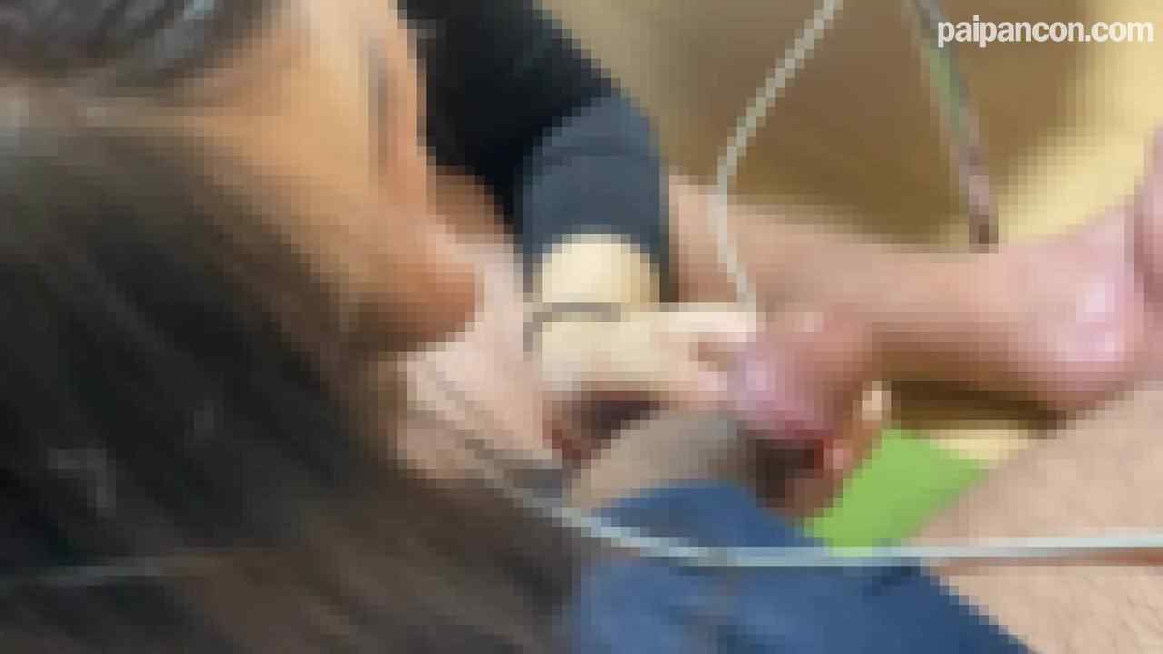 FC2-PPV-4593283 - 息〇の彼女を貸し出し３P　最後は中に出されてました( ；∀；)　おまけに元カノの方の中出し動画とマッサージの人妻入れてます。 thumbnail_5.jpg