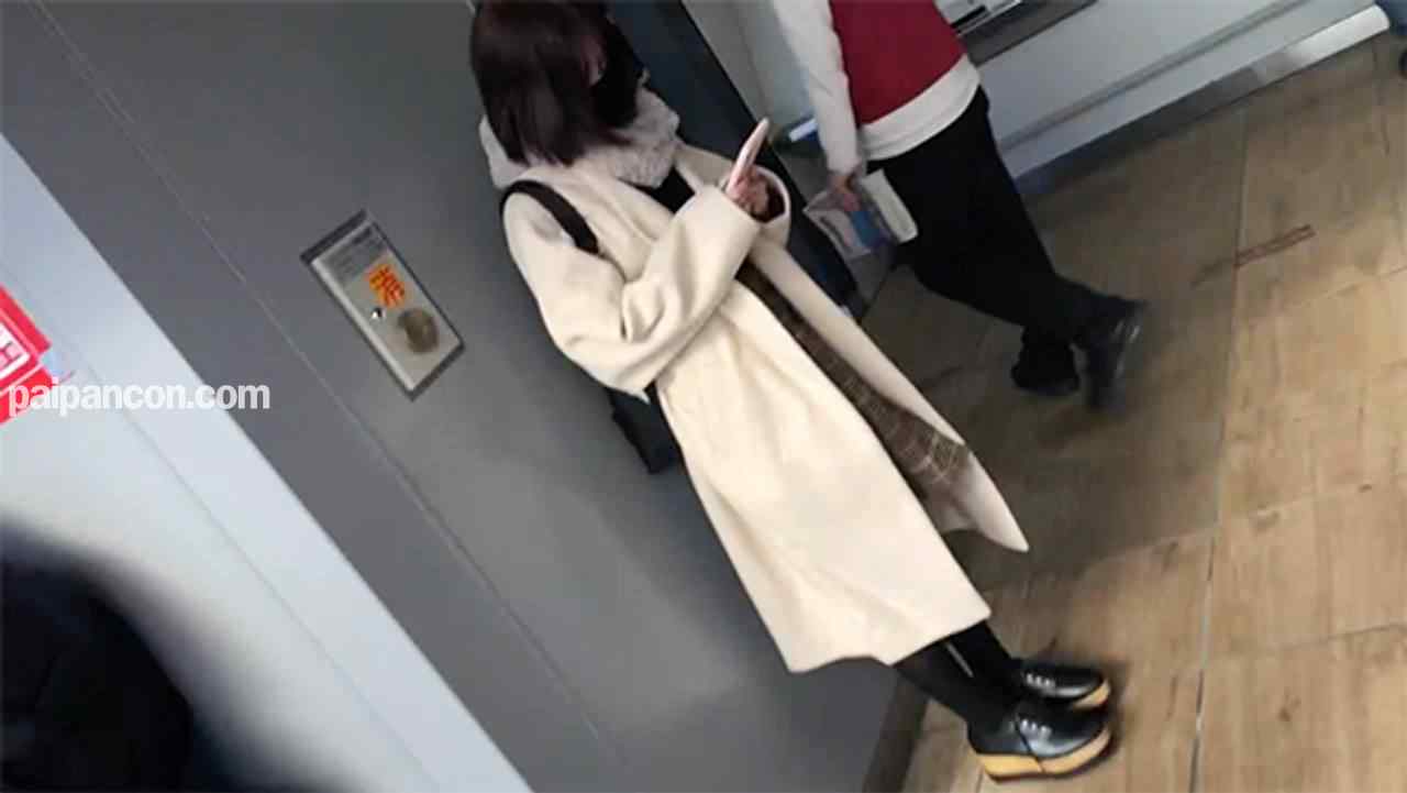 FC2-PPV-4793109 - 【先着30名500円オフ】りこ20歳_1・顔射インタビュー（13）。厳格な家に育った地味JDが夢のために大量生顔射される一部始終（055） thumbnail_0.jpg