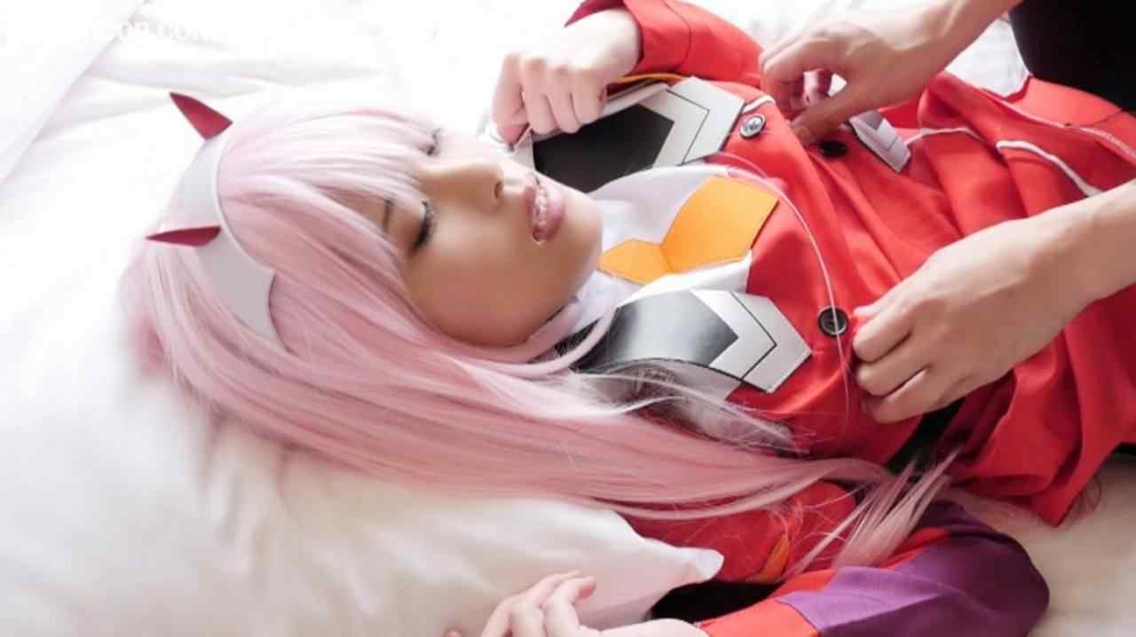 FC2-PPV-4797946 - 【個撮中出しコスH♥】ムチムチ激カワビッチ！黒タイツにハサミで穴あけトロマンにたっぷり大量中出し孕まSEX！ thumbnail_5.jpg