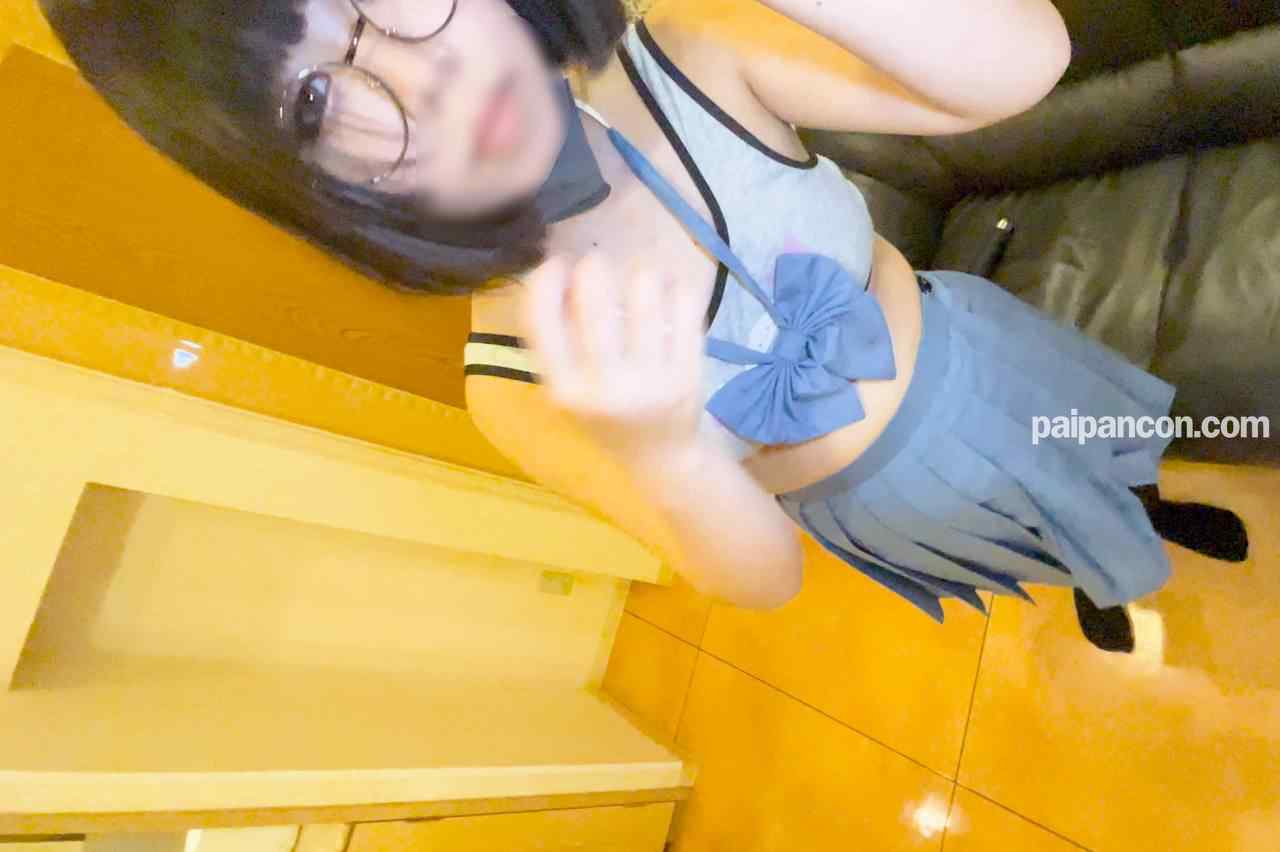 FC2-PPV-4838889 - 【第四弾】小悪魔的メガネ美女が制服姿のまま生ハメ thumbnail_1.jpg