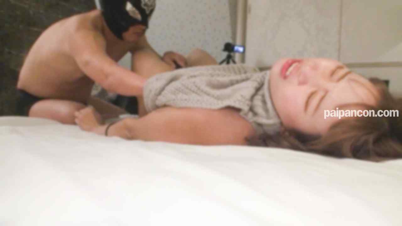 FC2-PPV-4843458 - 【無修正】イケメン旦那に浮気されシングルで頑張るＨカップ美人**を応援! オジはイヤなのかと思いきや欲情のまま奔放にイキ乱れるシン**に膣奥まで肉棒フルピストンのガチハメセックス!! thumbnail_2.jpg