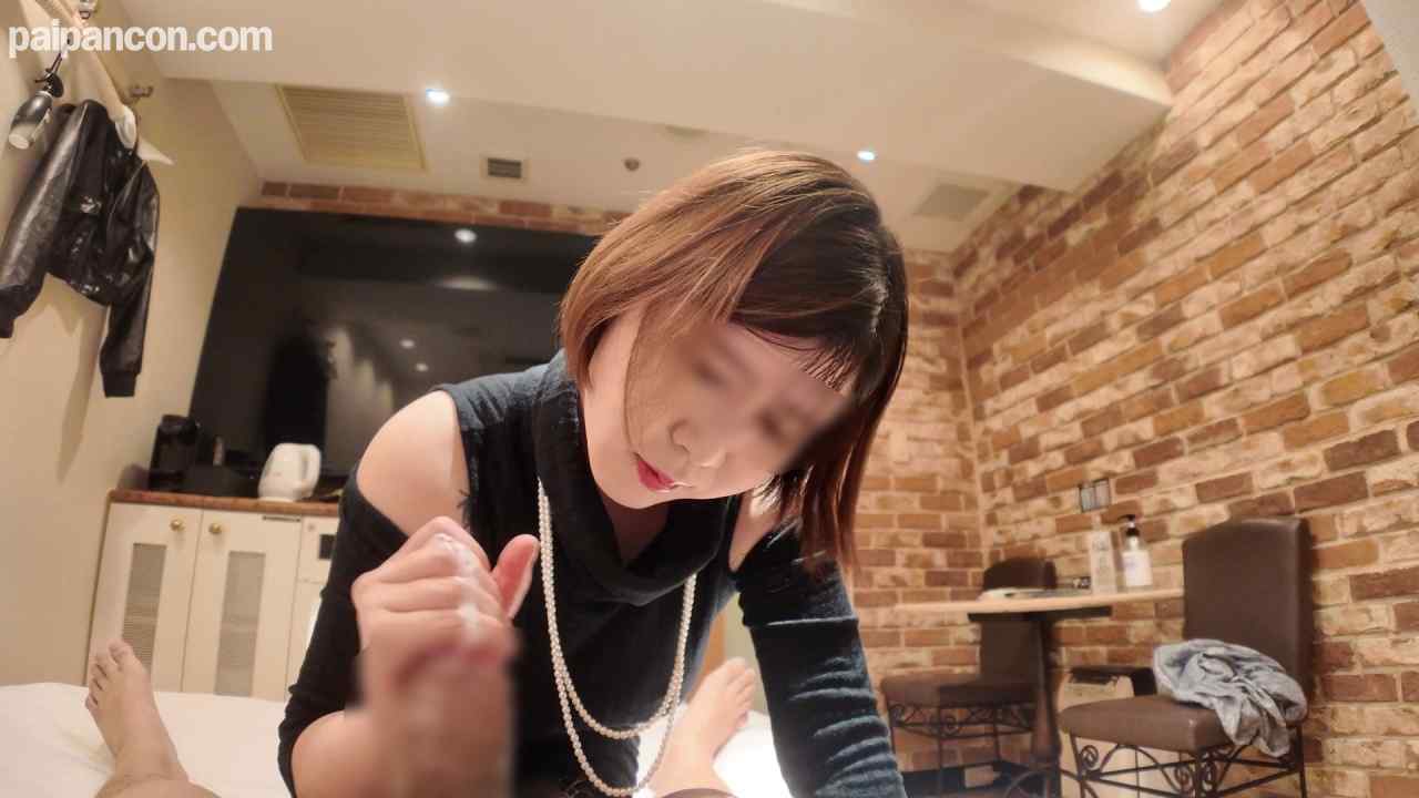 FC2-PPV-4884783 - 【フェラ66】蔵出し。おねー./さんたちの生フェラと手コキ。シコシコピュッピュ。いっぱい抜きましょう。【射精カウントダウン付き】 thumbnail_3.jpg